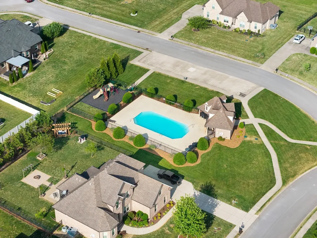 1807 Rhonda Drive Christiana TN 37037