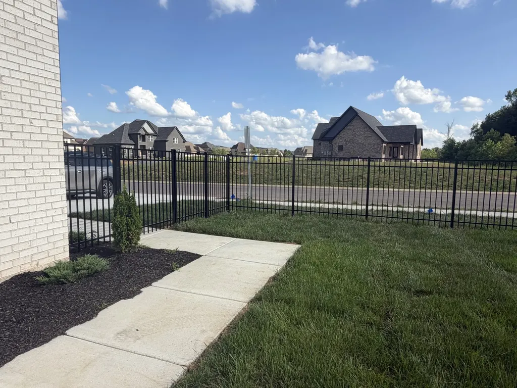 1807 Rhonda Drive Christiana TN 37037
