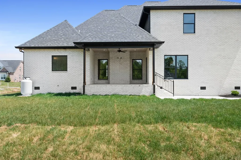 1807 Rhonda Drive Christiana TN 37037