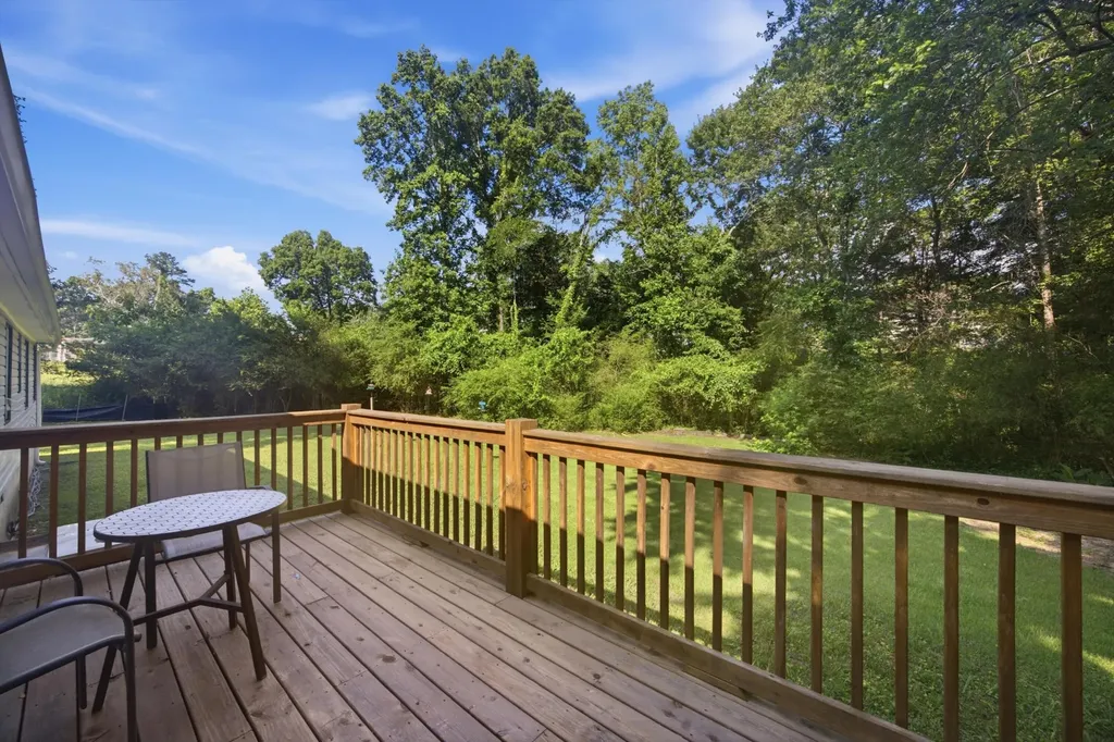 1713 Santa Barbara Circle Soddy Daisy TN 37379