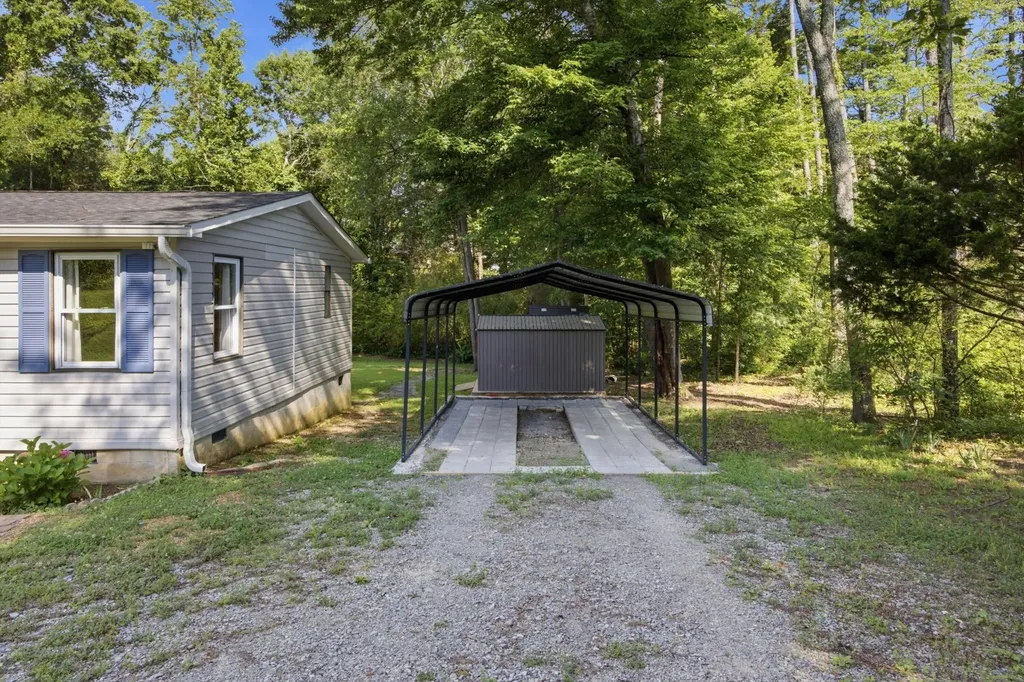 1713 Santa Barbara Circle Soddy Daisy TN 37379