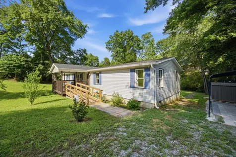 1713 Santa Barbara Circle Soddy Daisy TN 37379