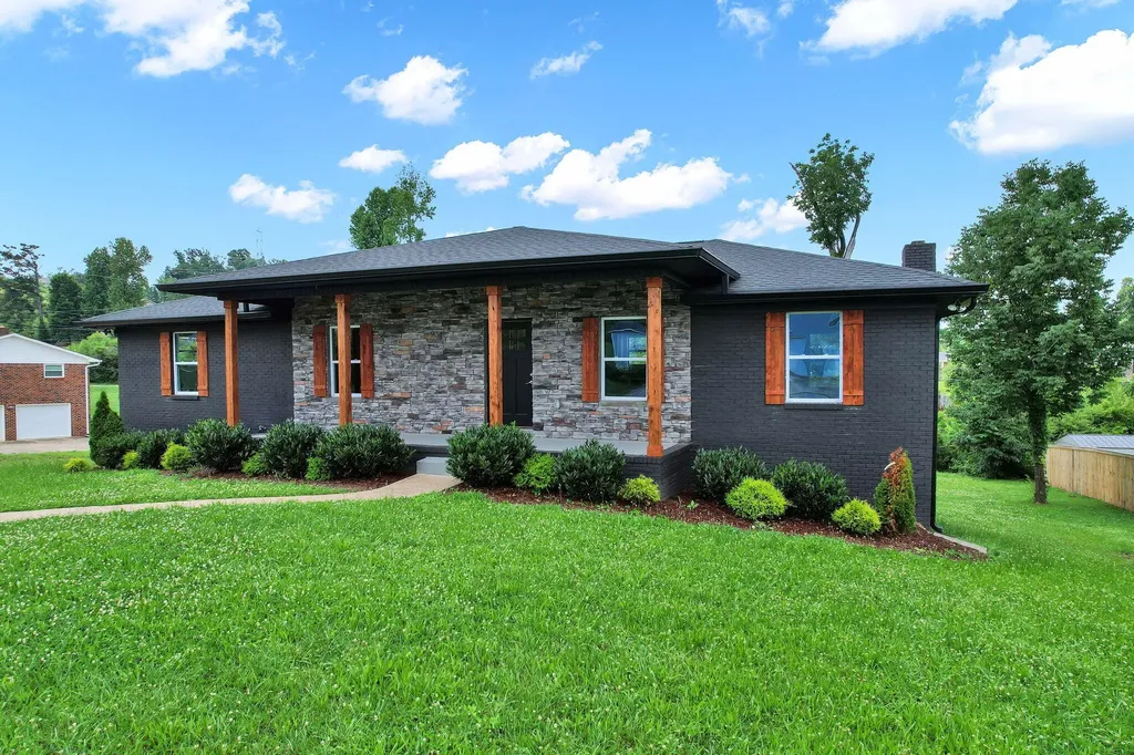 8164 Holly Crest Drive Chattanooga TN 37421