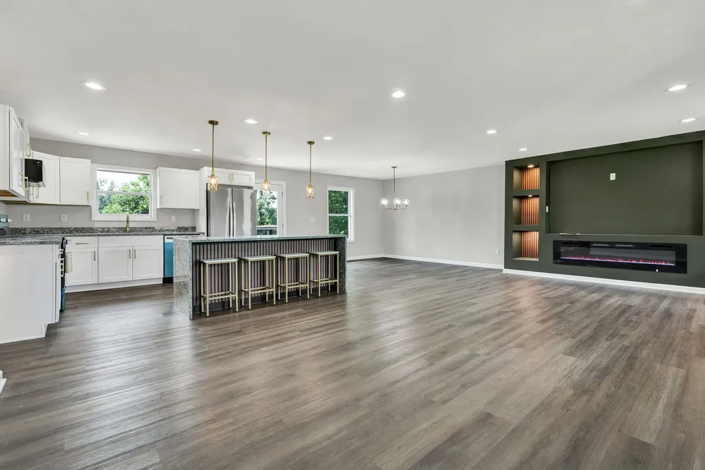 8164 Holly Crest Drive Chattanooga TN 37421