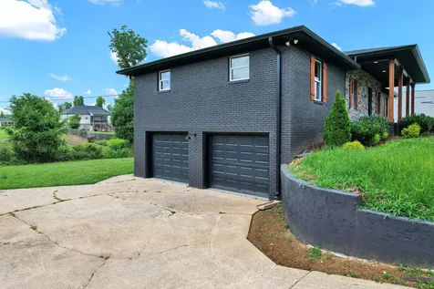 8164 Holly Crest Drive Chattanooga TN 37421
