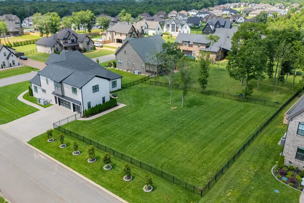 887 Harrisburg Lane Mount Juliet TN 37122
