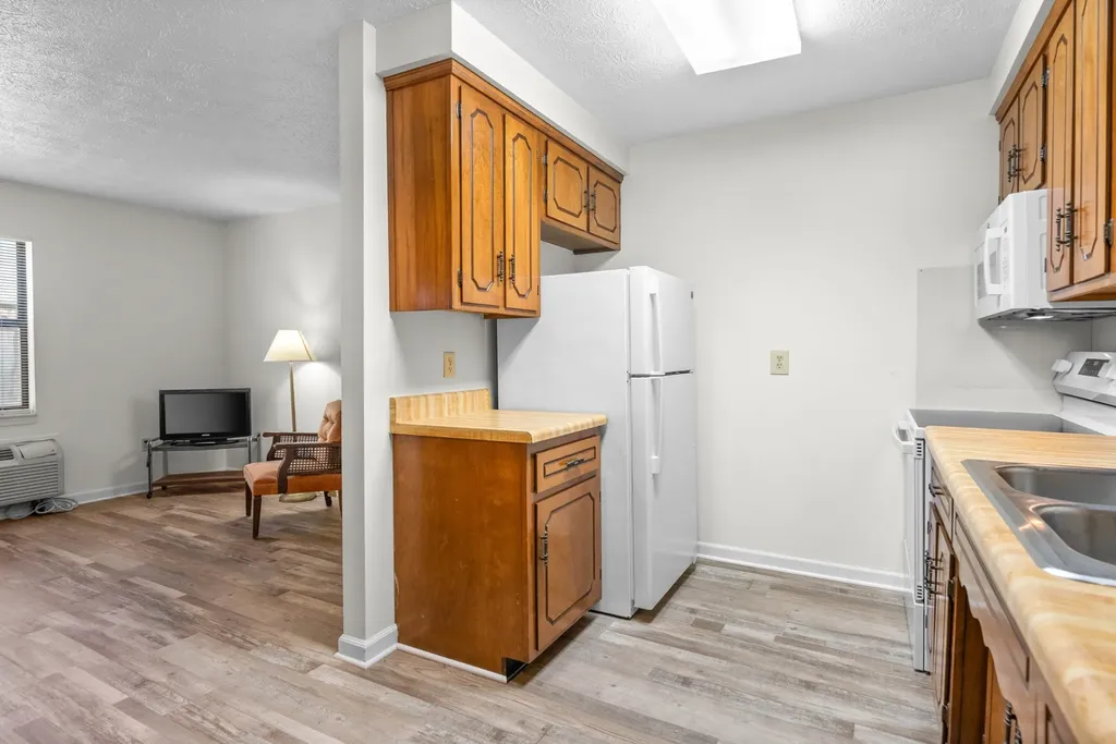102 Laurel Cove Drive Hopkinsville KY 42240