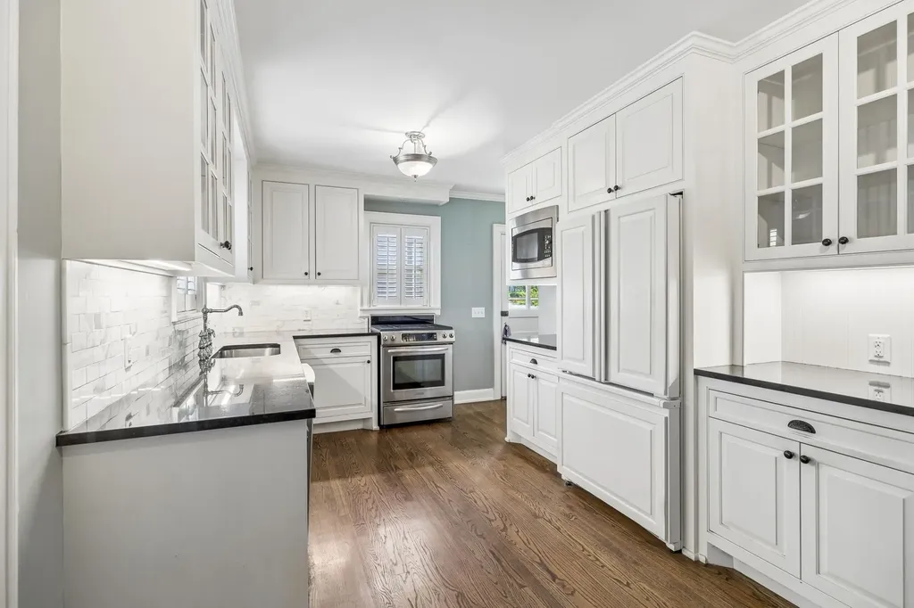 1910 Sweetbriar Avenue Nashville TN 37212
