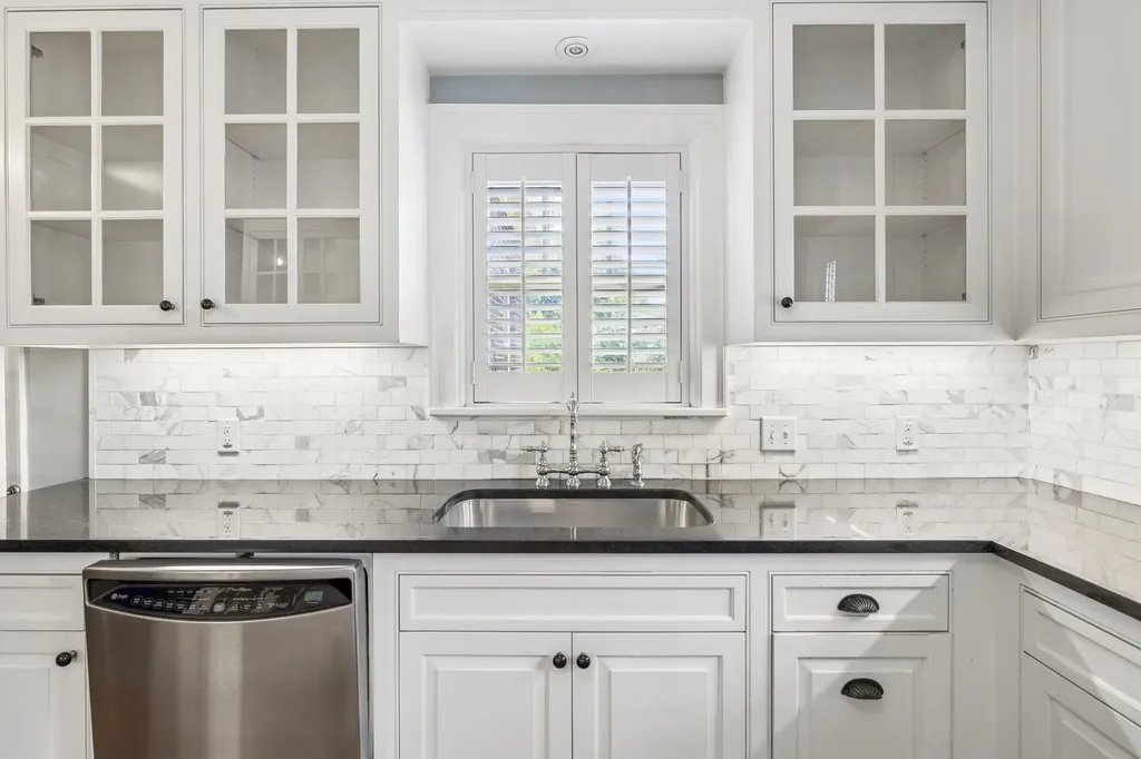 1910 Sweetbriar Avenue Nashville TN 37212