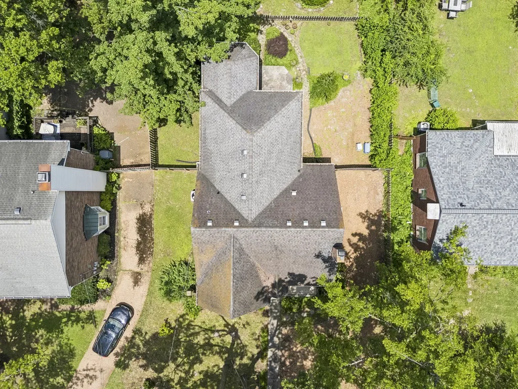 1910 Sweetbriar Avenue Nashville TN 37212