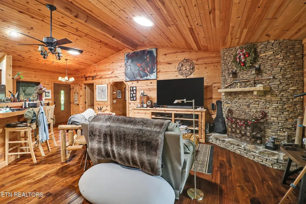 68 Boone Dock Road Jamestown TN 38556