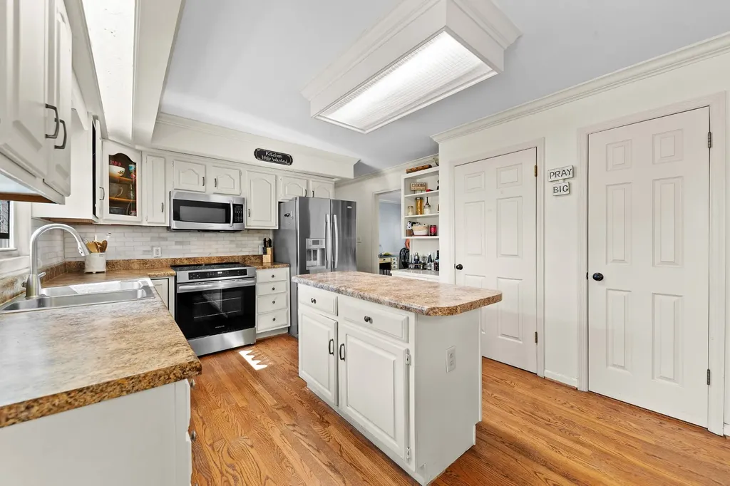 1503 Heritage Drive Columbia TN 38401