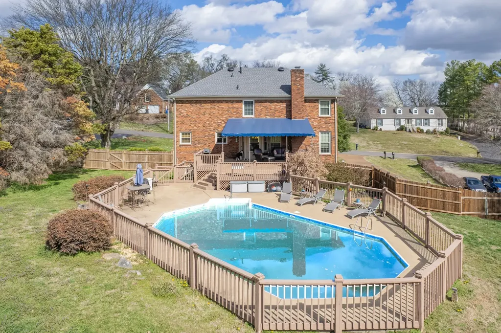 1503 Heritage Drive Columbia TN 38401