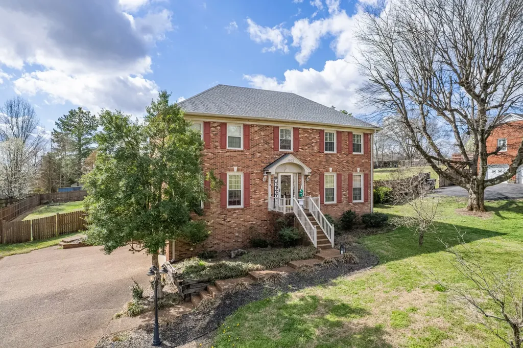 1503 Heritage Drive Columbia TN 38401