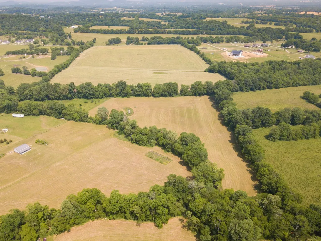 1003B Franklin Road Gallatin TN 37066