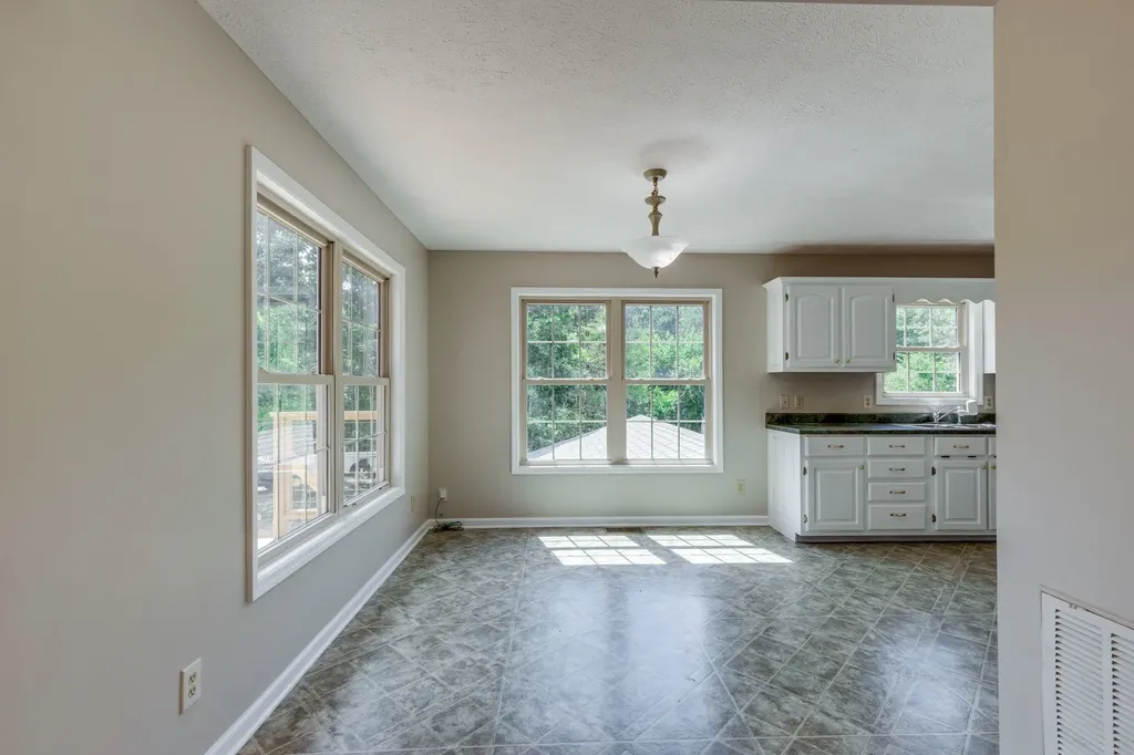 424 Charles Mcclearen Road Hohenwald TN 38462