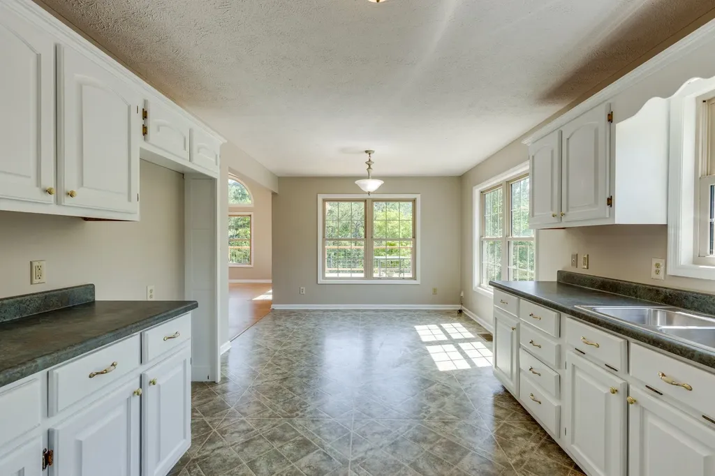 424 Charles Mcclearen Road Hohenwald TN 38462