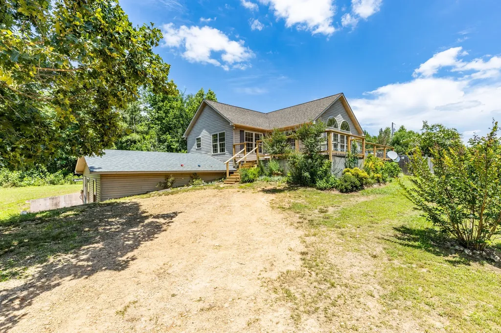 424 Charles Mcclearen Road Hohenwald TN 38462
