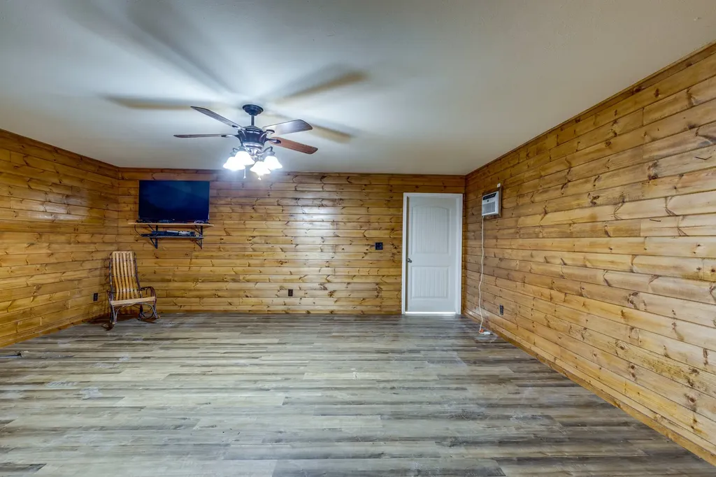 424 Charles Mcclearen Road Hohenwald TN 38462