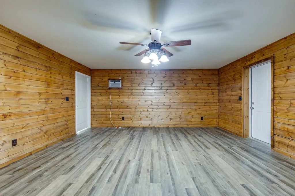 424 Charles Mcclearen Road Hohenwald TN 38462