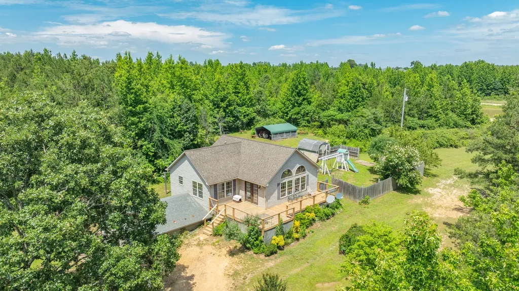 424 Charles Mcclearen Road Hohenwald TN 38462