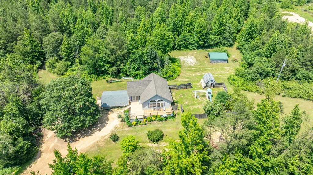 424 Charles Mcclearen Road Hohenwald TN 38462