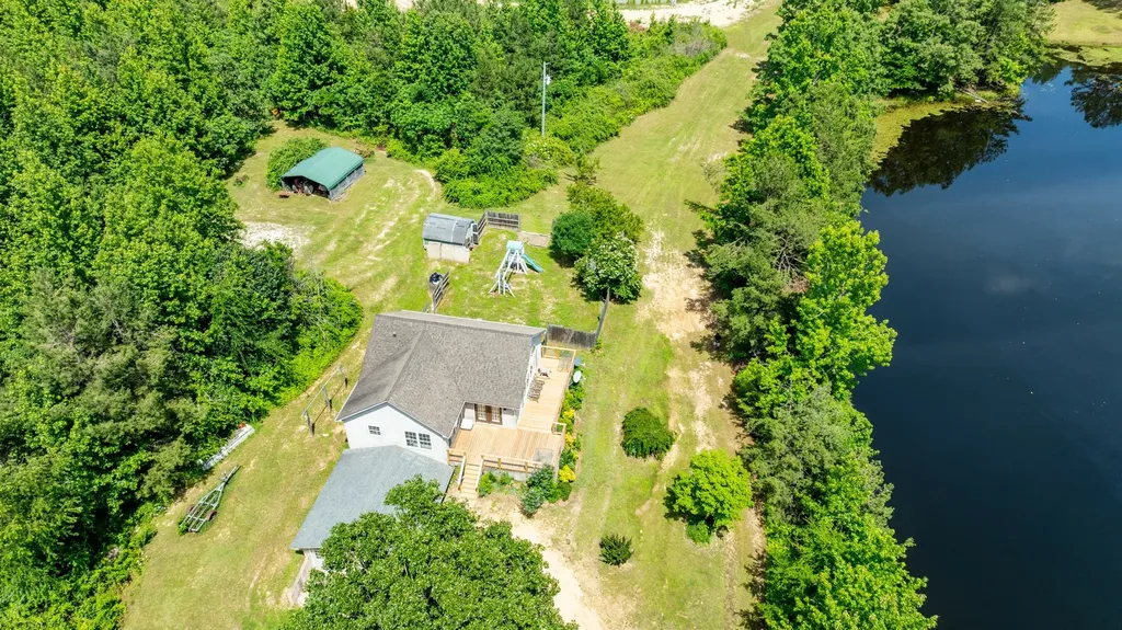 424 Charles Mcclearen Road Hohenwald TN 38462