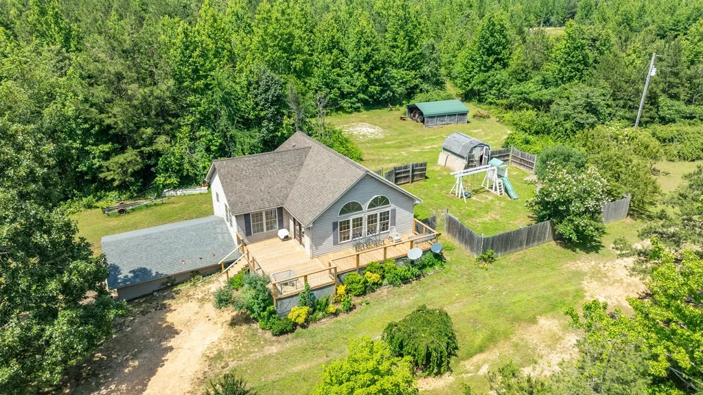 424 Charles Mcclearen Road Hohenwald TN 38462