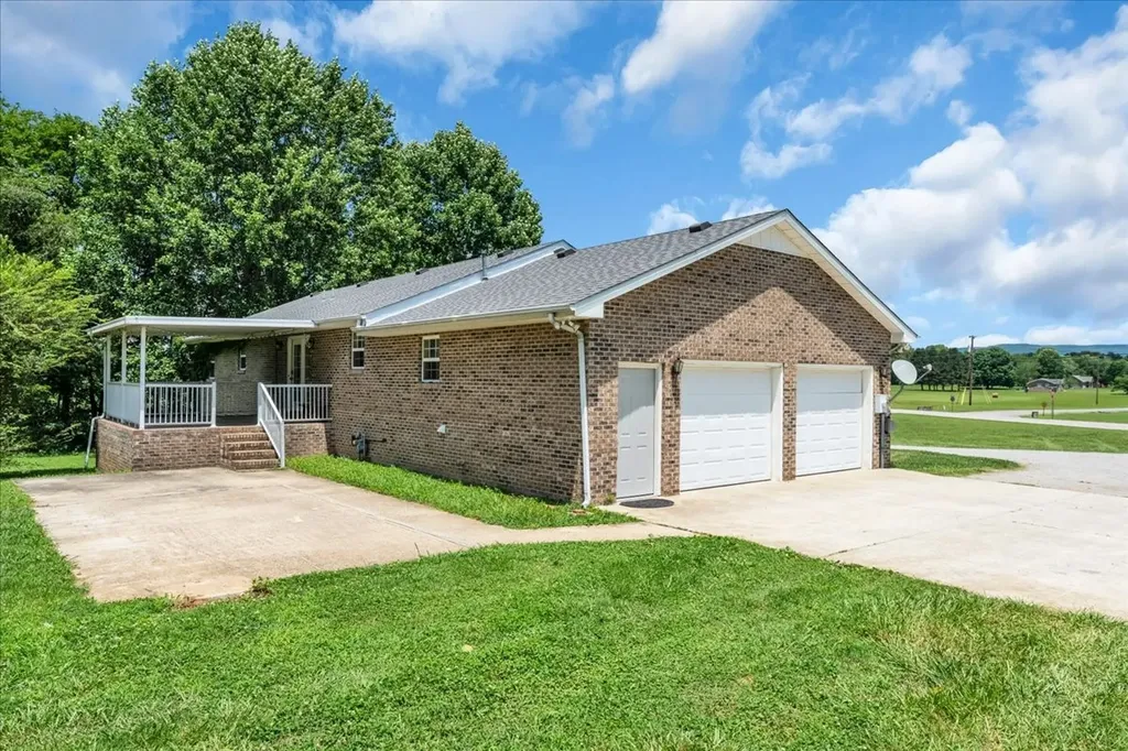 424 Winchester Highway Hillsboro TN 37342
