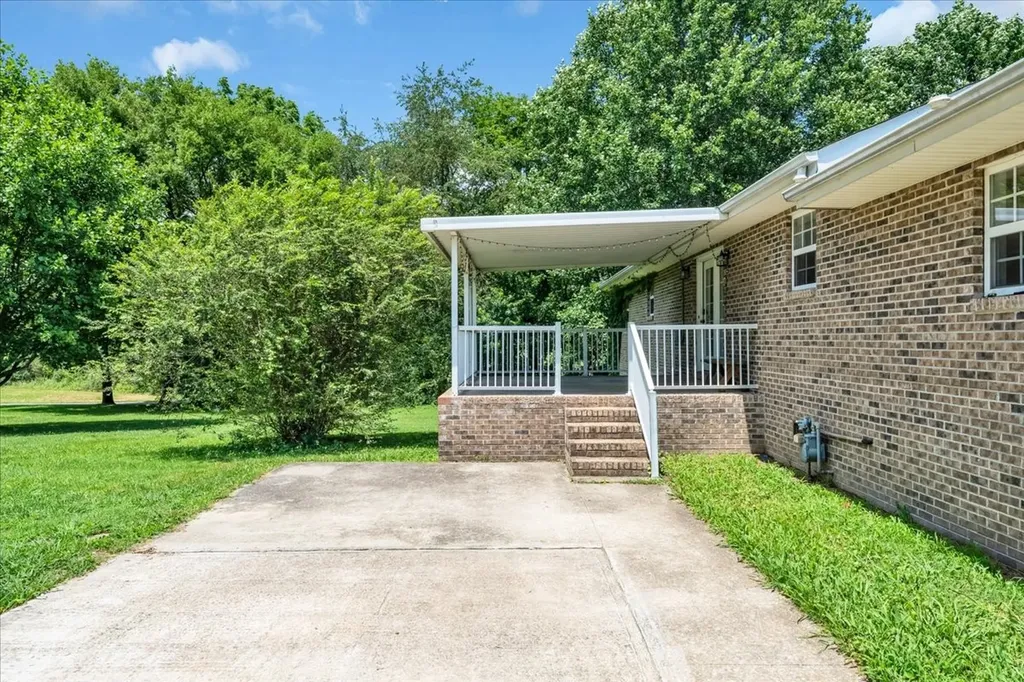 424 Winchester Highway Hillsboro TN 37342
