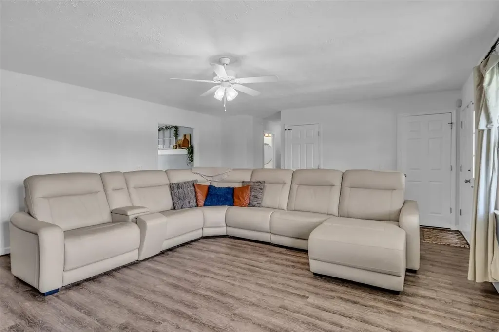 424 Winchester Highway Hillsboro TN 37342