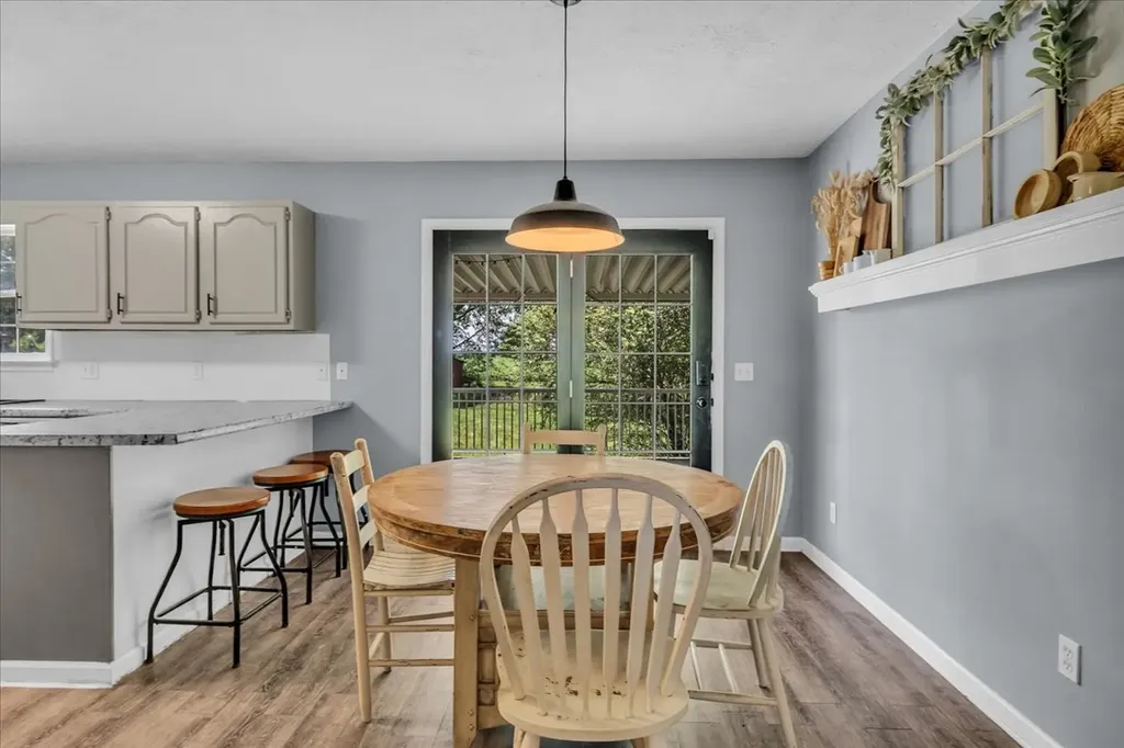 424 Winchester Highway Hillsboro TN 37342