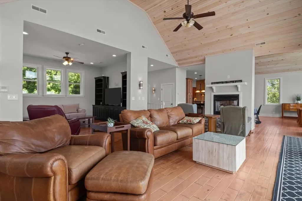 300 Sunset Ridge Waverly TN 37185