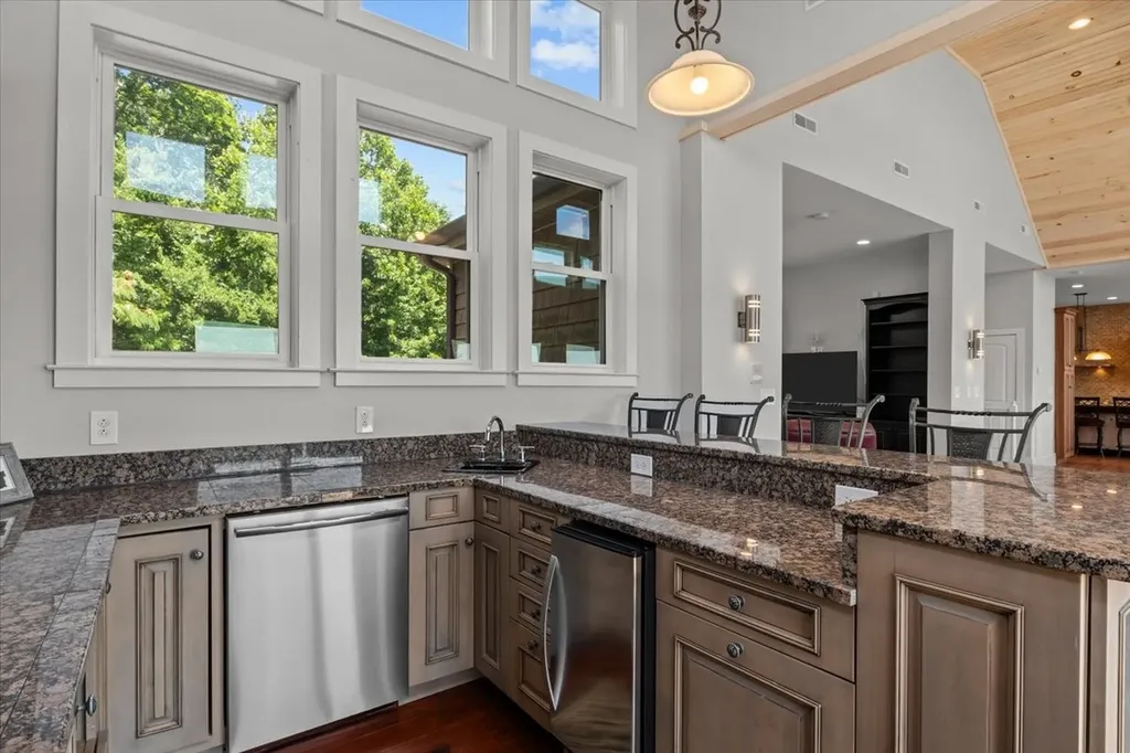 300 Sunset Ridge Waverly TN 37185