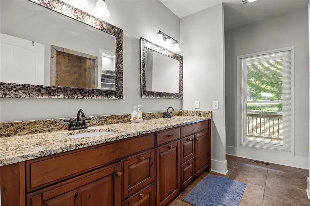300 Sunset Ridge Waverly TN 37185