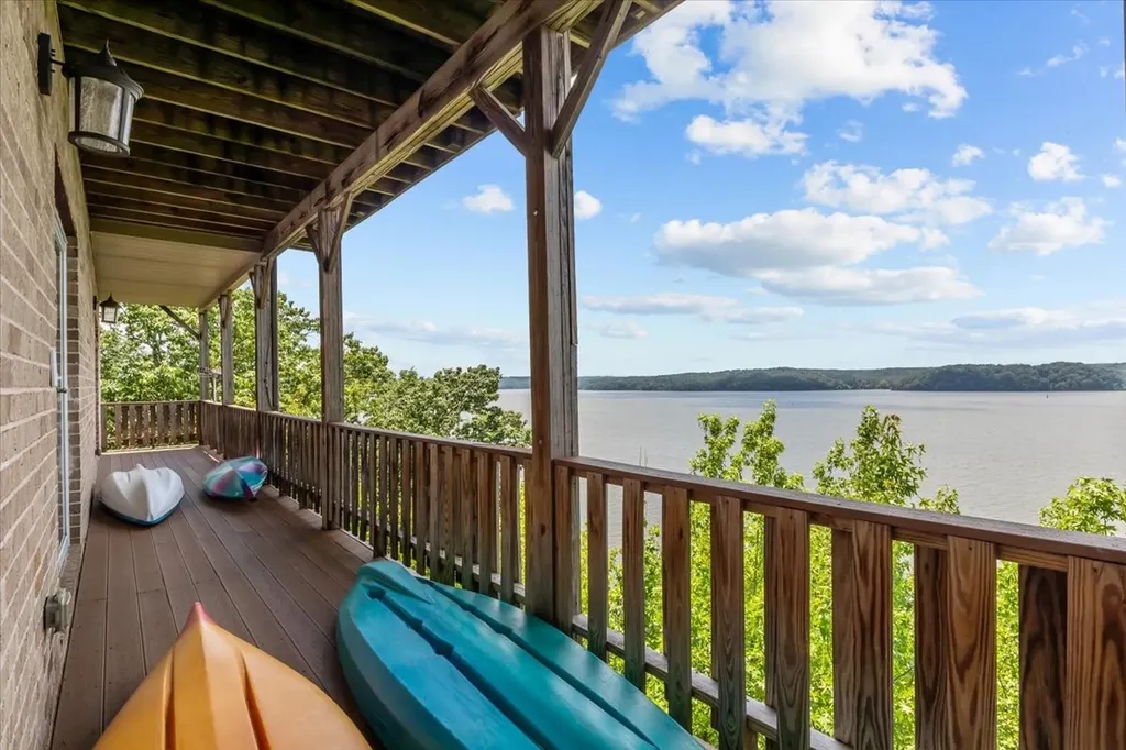 300 Sunset Ridge Waverly TN 37185