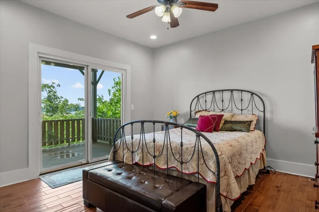 300 Sunset Ridge Waverly TN 37185