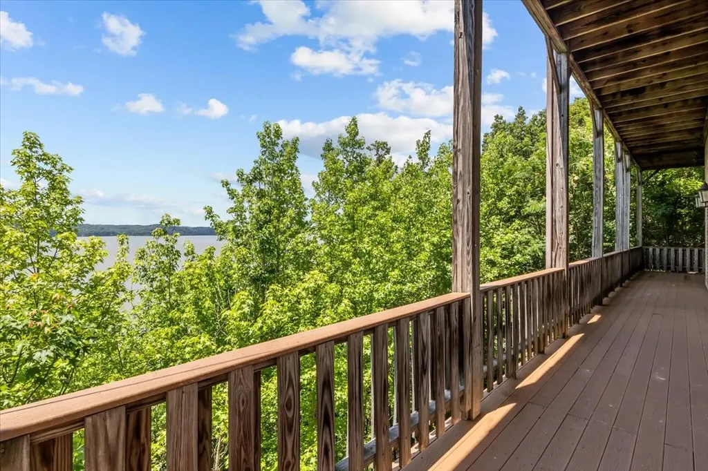 300 Sunset Ridge Waverly TN 37185