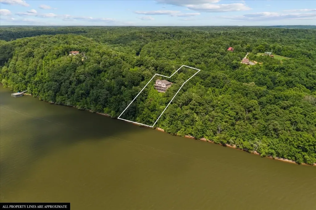 300 Sunset Ridge Waverly TN 37185