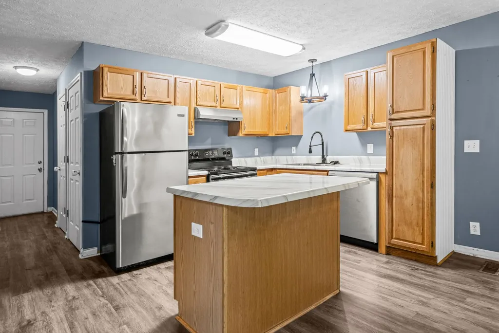 6190 Mount Zoar Latham Road Hopkinsville KY 42240
