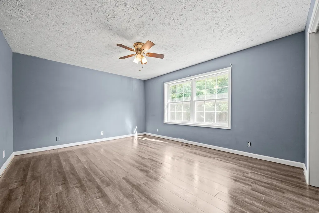 6190 Mount Zoar Latham Road Hopkinsville KY 42240