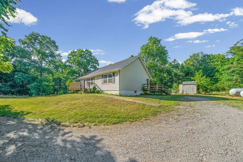 6190 Mount Zoar Latham Road Hopkinsville KY 42240