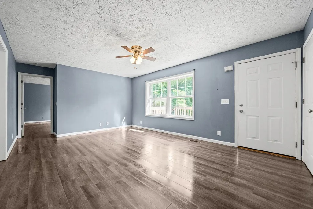 6190 Mount Zoar Latham Road Hopkinsville KY 42240