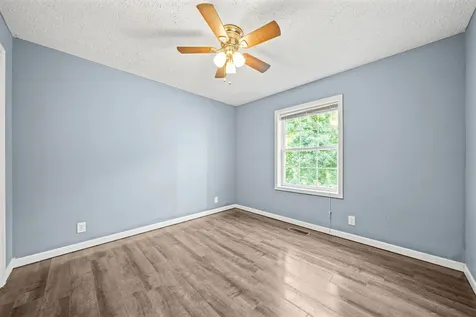 6190 Mount Zoar Latham Road Hopkinsville KY 42240
