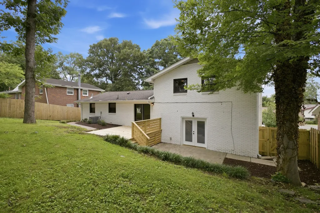 2515 Sleepy Hollow Drive Nashville TN 37217