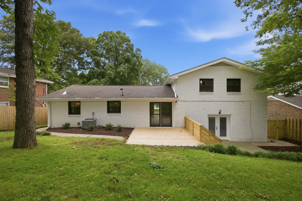 2515 Sleepy Hollow Drive Nashville TN 37217