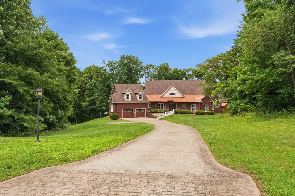 2214 Trieste Trail Adams TN 37010