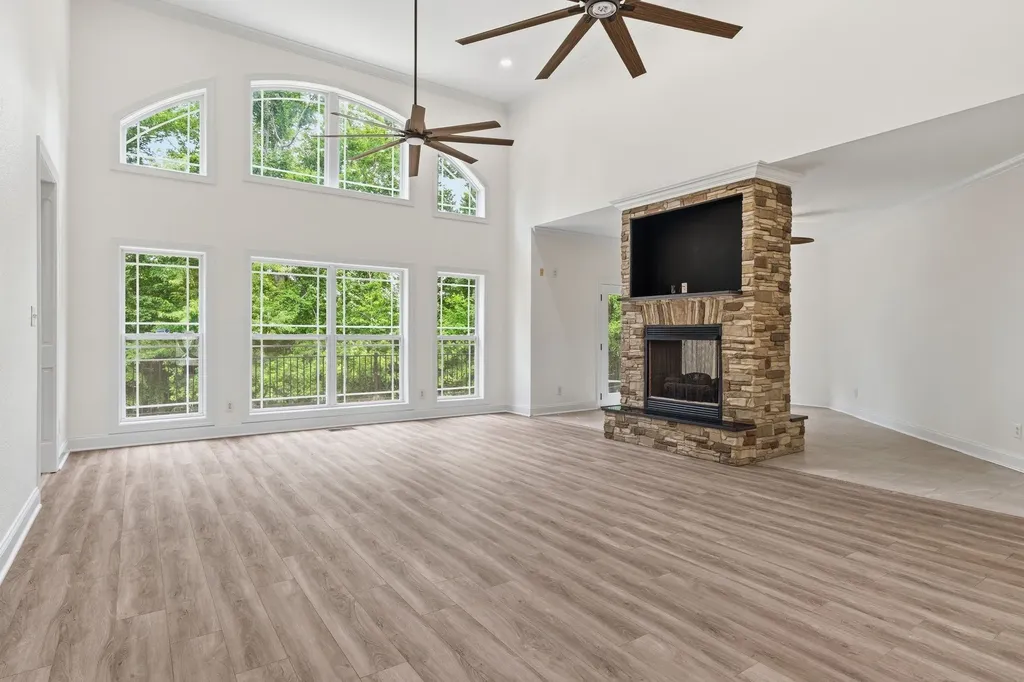 2214 Trieste Trail Adams TN 37010
