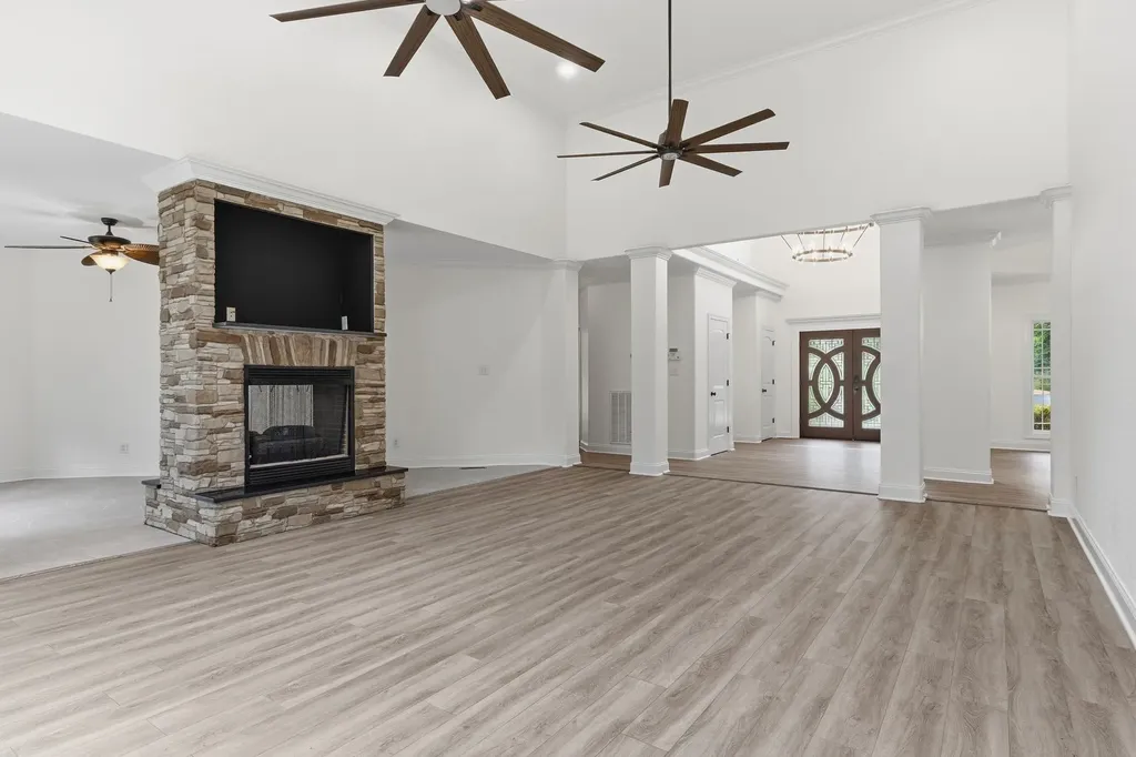 2214 Trieste Trail Adams TN 37010