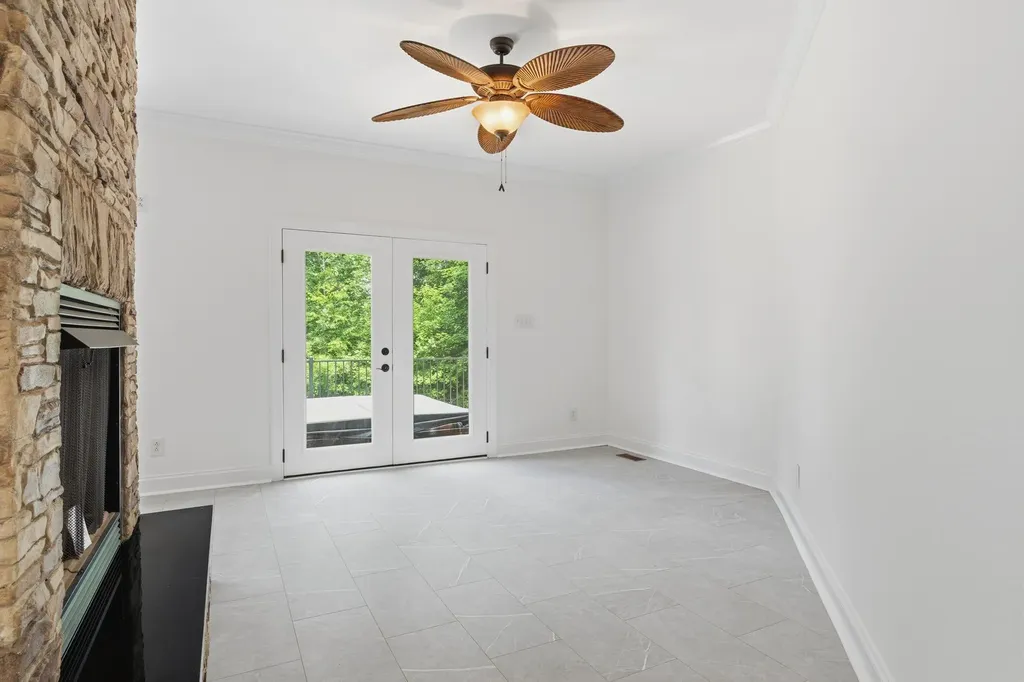 2214 Trieste Trail Adams TN 37010